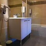 Du Vieux Pont Hotel 2*