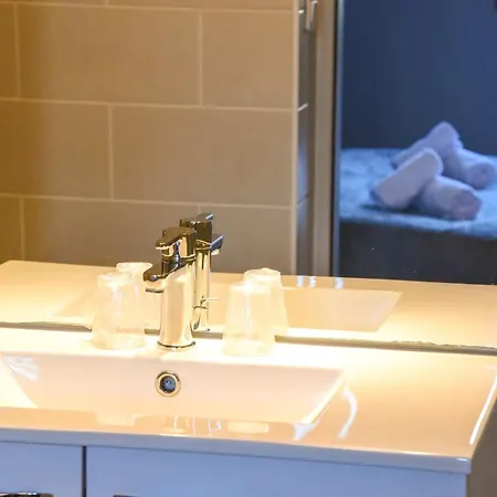 Du Vieux Pont Hotel 2*